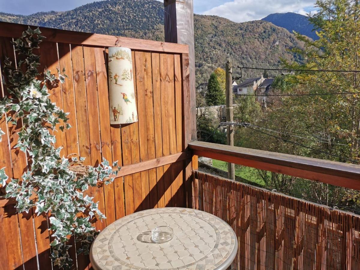 Beau T3 place parking, vue dégagée proche centre Bagnères-de-Luchon Extérieur photo