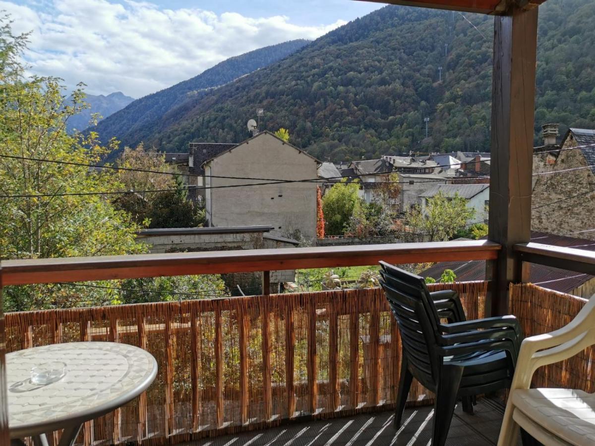 Beau T3 place parking, vue dégagée proche centre Bagnères-de-Luchon Extérieur photo